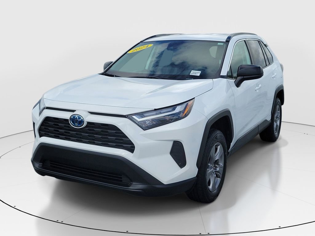 Certified 2024 Toyota RAV4 LE AWD/4WD image 3