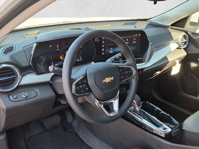 New 2026 Chevrolet Trax LT w/ Driver Confidence Package FWD image 3