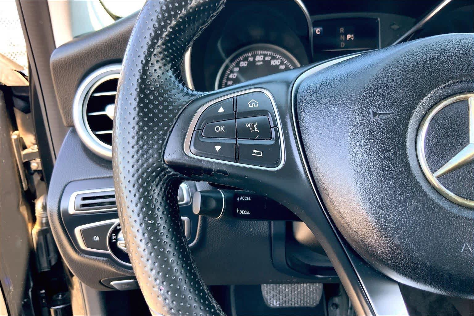 Used 2017 Mercedes-Benz C 300 Sedan image 23