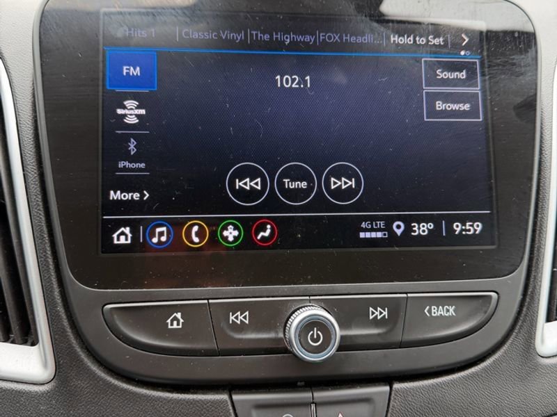 Used 2023 Chevrolet Malibu LT image 14