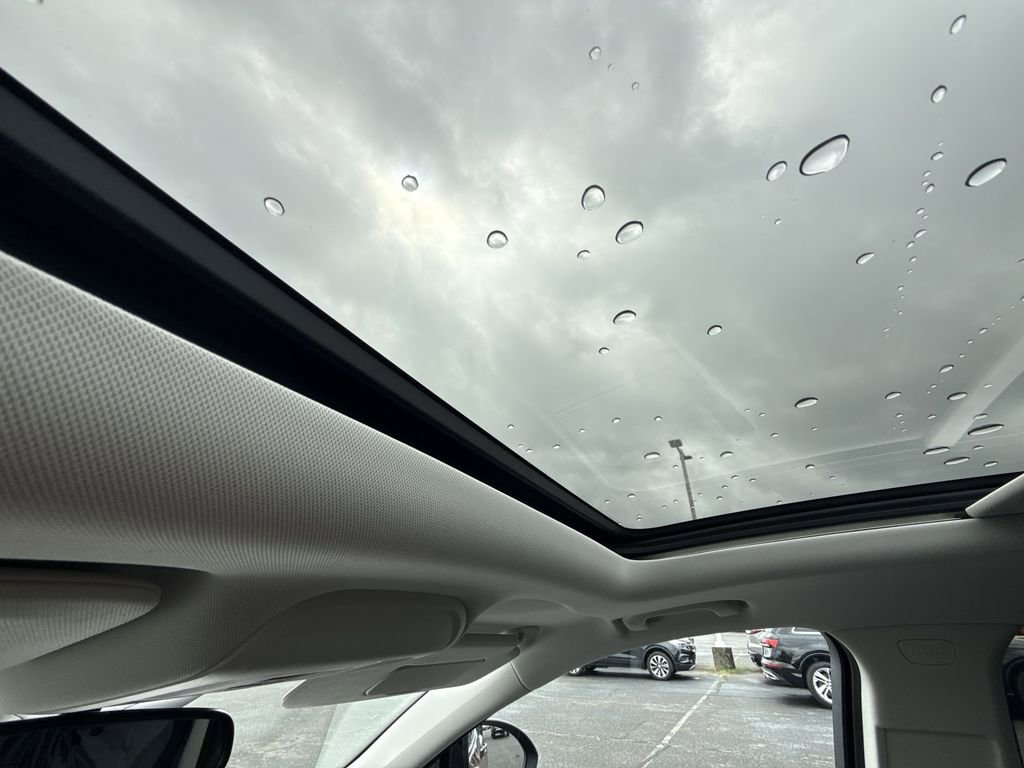 Certified 2025 Buick Envision Sport Touring image 25