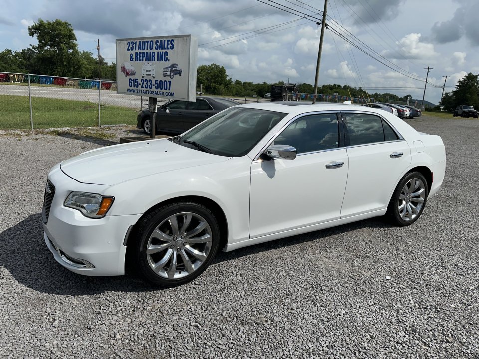 Used 2018 Chrysler 300 Limited w/ Safetytec Plus Group