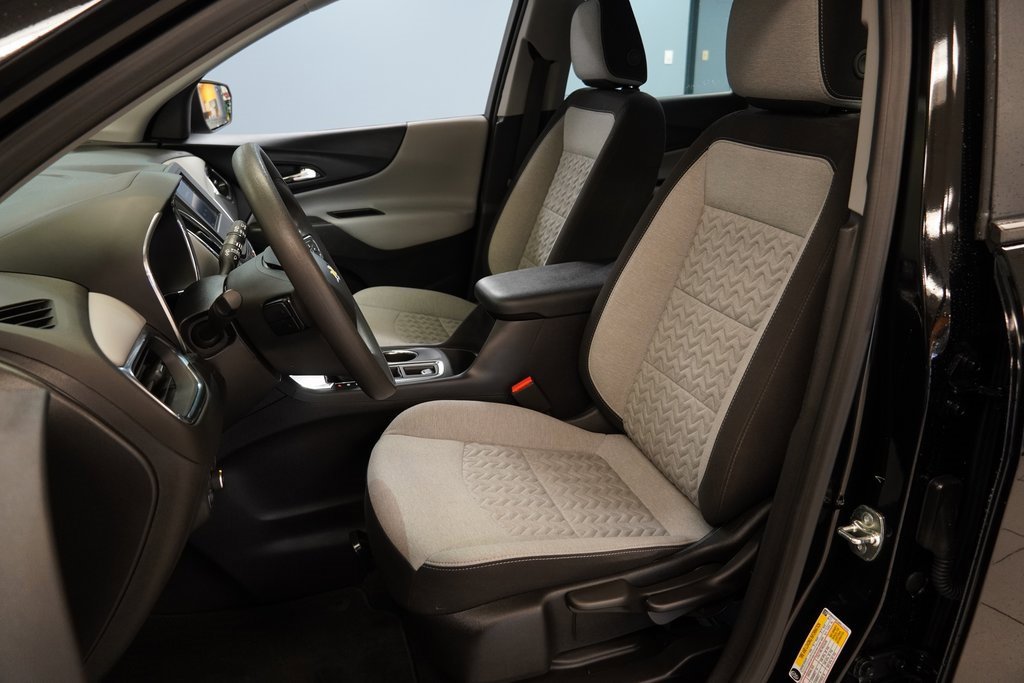 Used 2024 Chevrolet Equinox LS image 3