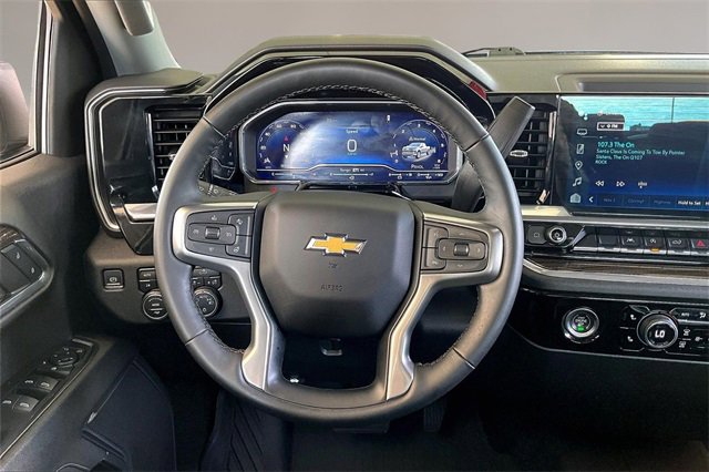 Used 2024 Chevrolet Silverado 1500 LT image 8