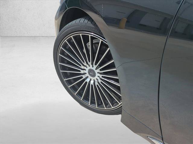 Used 2022 Lexus LS 500 w/ Interior Upgrade Package RWD image 10