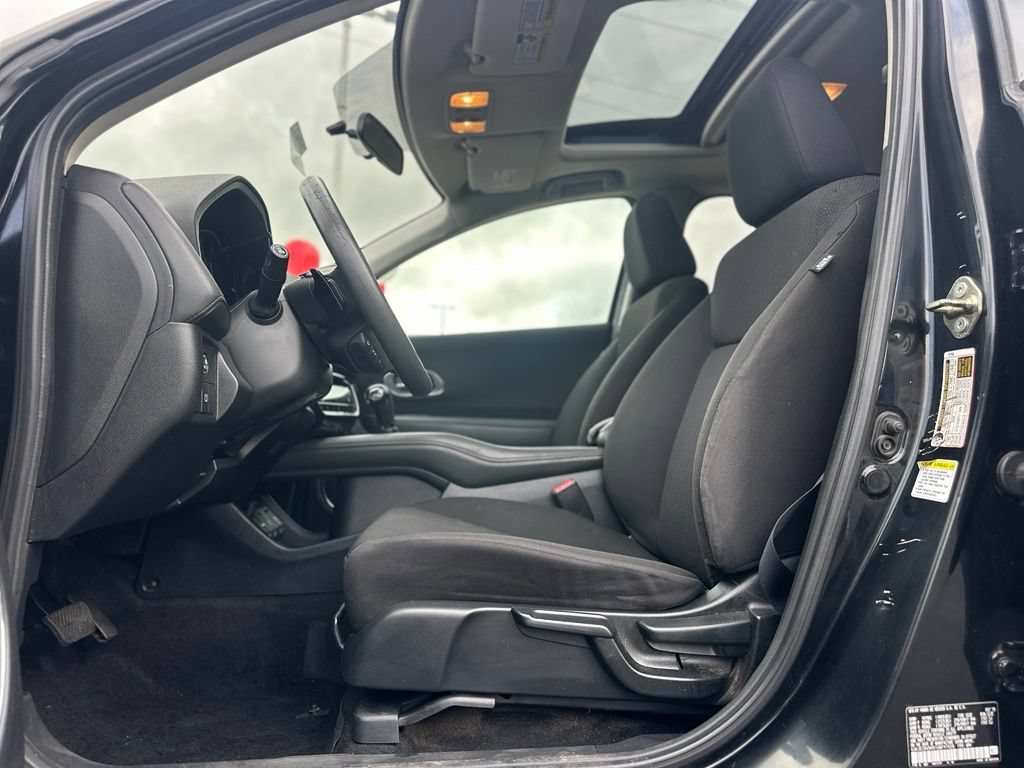 Used 2016 Honda HR-V EX image 17