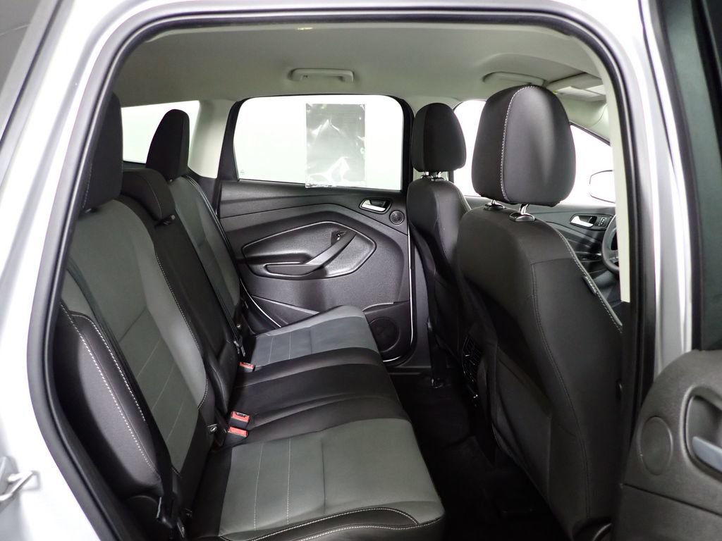 Used 2016 Ford Escape SE w/ Equipment Group 201A FWD image 32