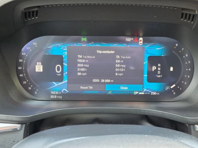 Used 2025 Volvo XC60 B5 Plus AWD/4WD image 32