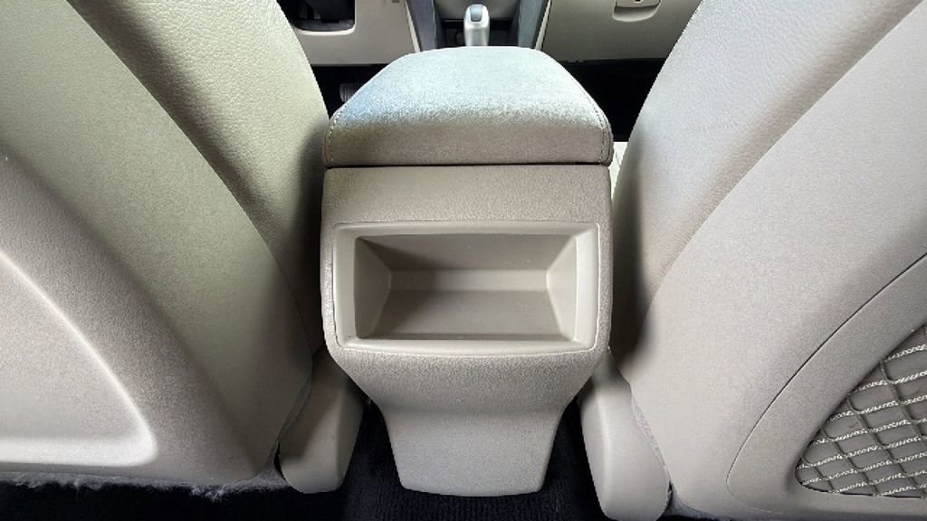 Used 2011 Subaru Outback 3.6R Limited w/ Popular Equipment Group 1B image 24