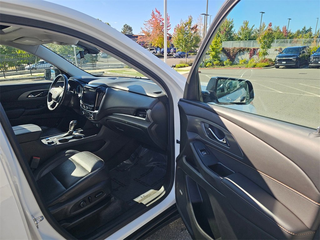 Used 2020 Chevrolet Traverse Premier w/ Redline Edition image 12