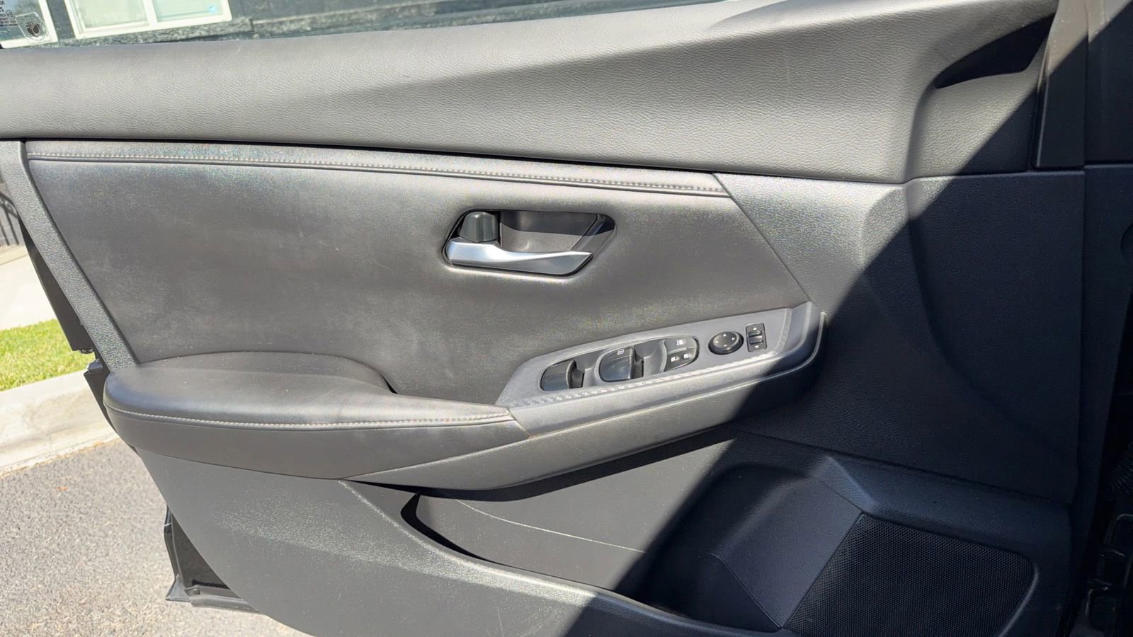 Used 2020 Nissan Sentra SV image 12