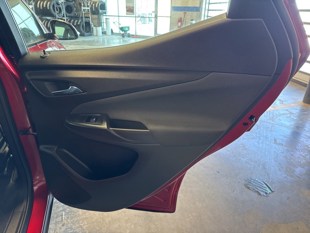 Used 2023 Chevrolet Bolt EUV LT w/ Comfort Package image 29