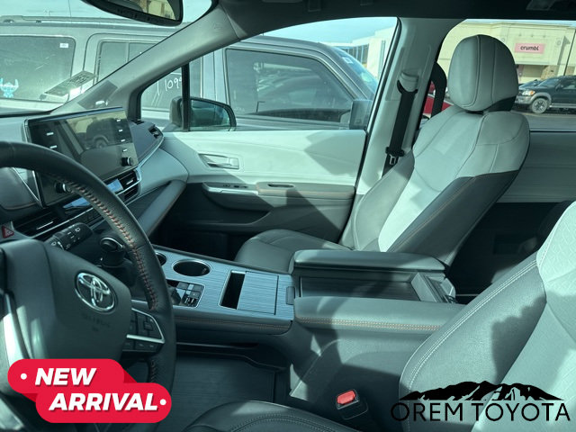 Used 2024 Toyota Sienna XSE FWD image 20