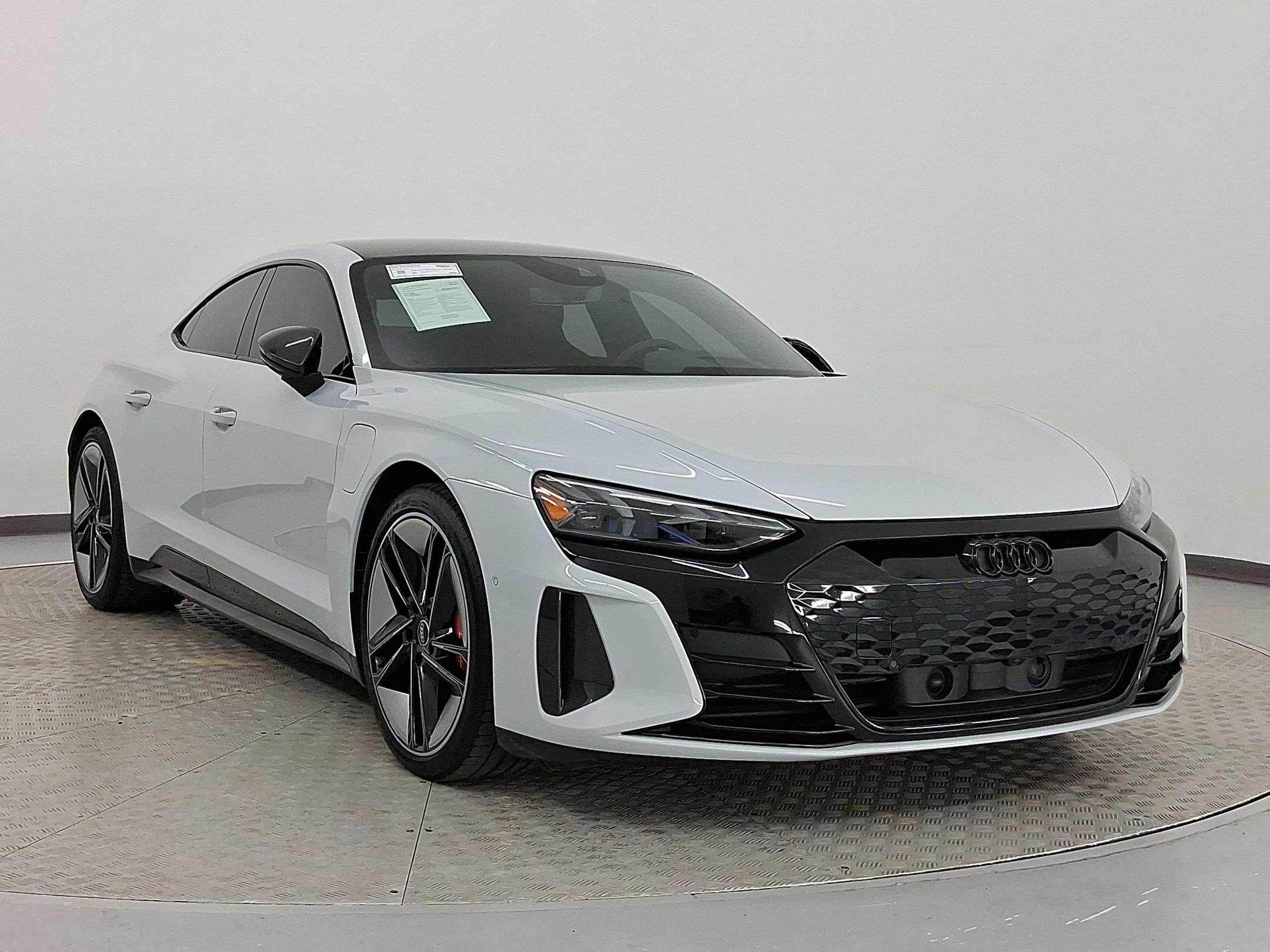 Used 2022 Audi RS e-tron GT quattro w/ Year 1 Package image 7