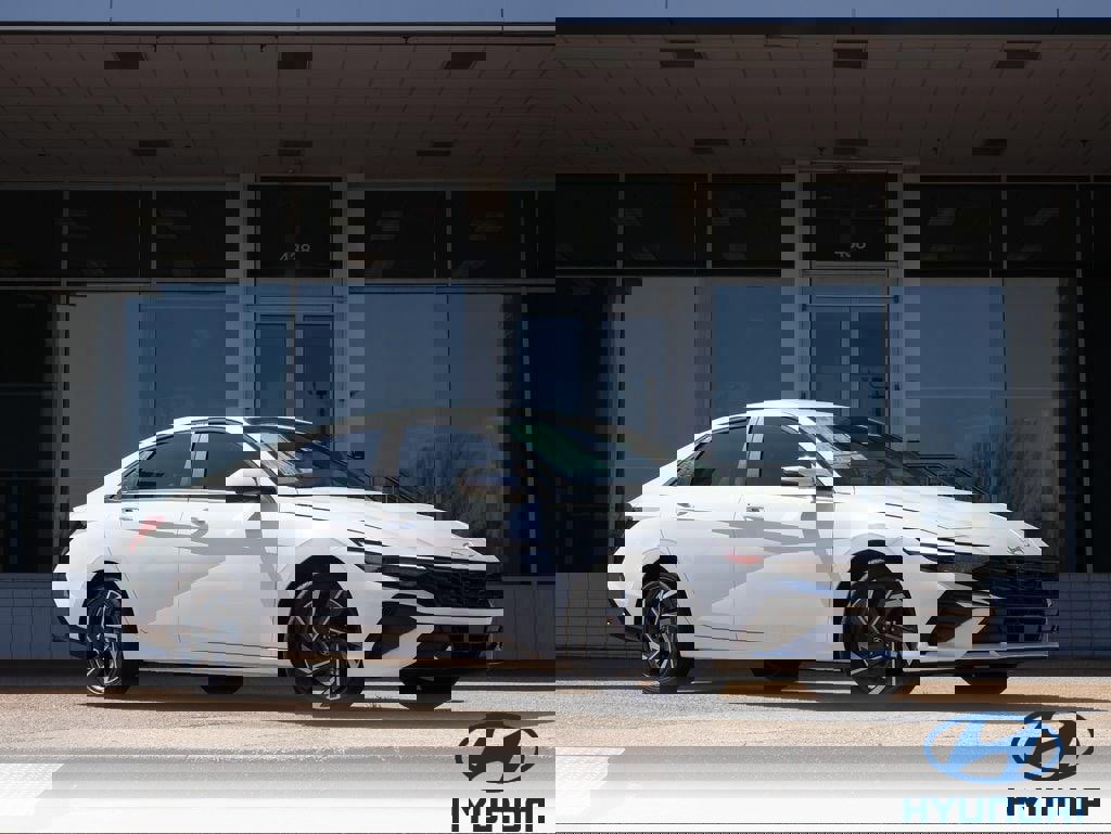 New 2026 Hyundai Elantra Limited image 1