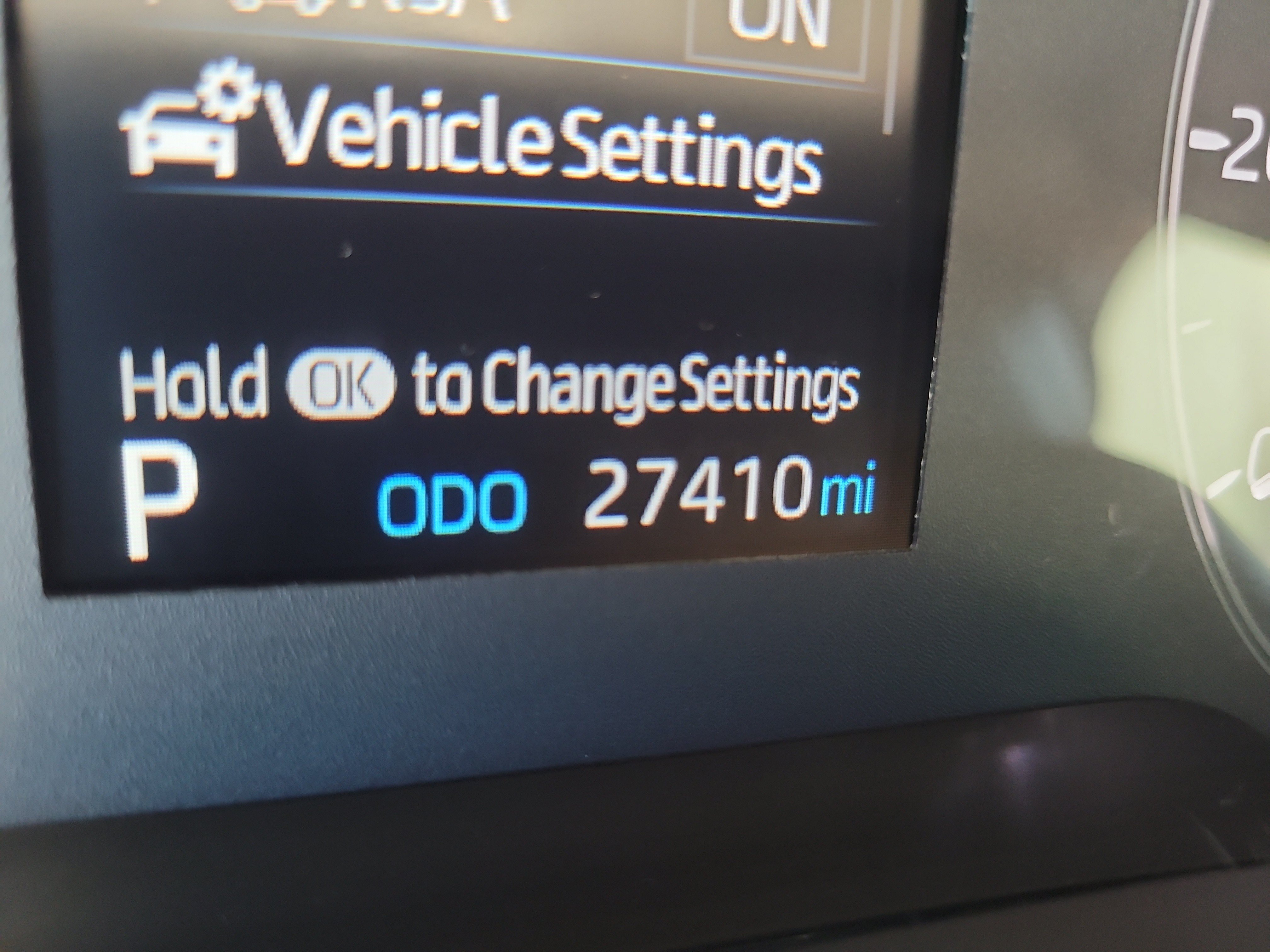 Certified 2025 Toyota Corolla LE FWD image 31