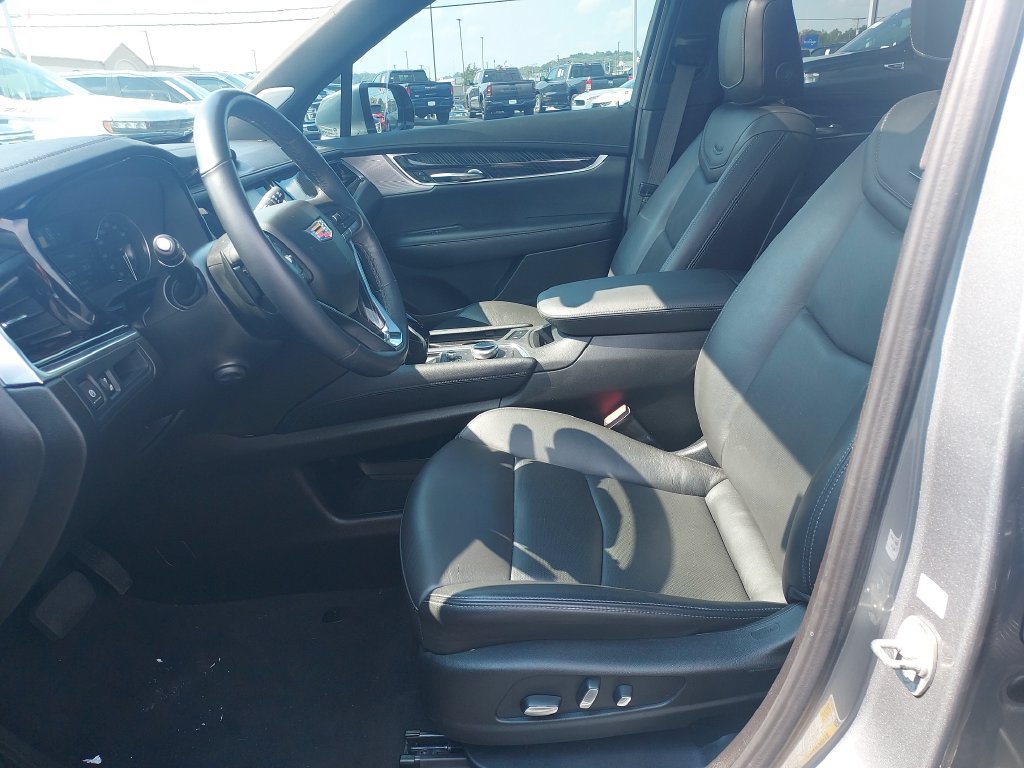 Used 2024 Cadillac XT6 Premium Luxury FWD image 18