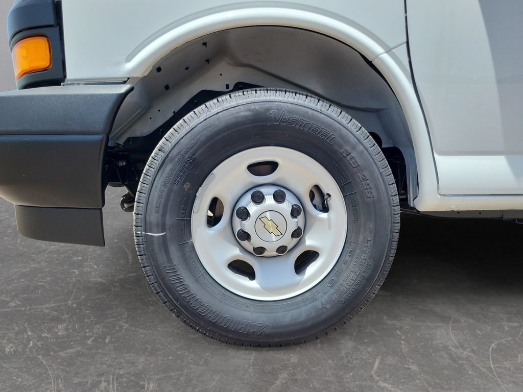 New 2026 Chevrolet Express 3500 w/ Driver Convenience Package RWD image 9
