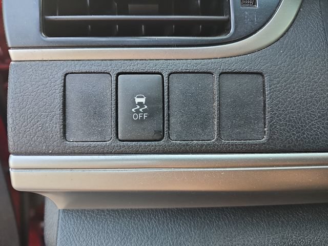 Used 2014 Toyota Camry SE w/ Moonroof Package FWD image 22