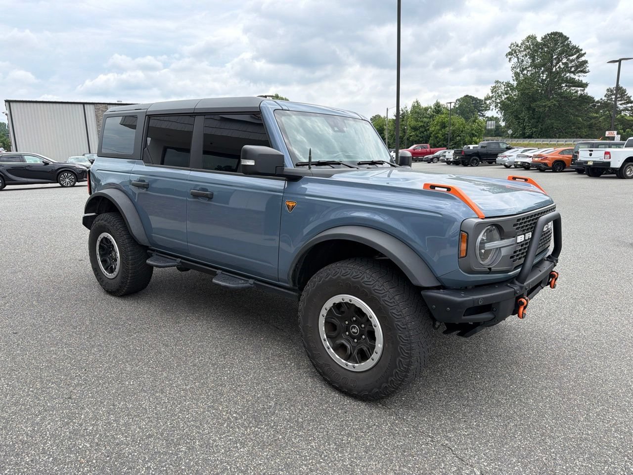 Used 2023 Ford Bronco Badlands w/ Sasquatch Package AWD/4WD image 9