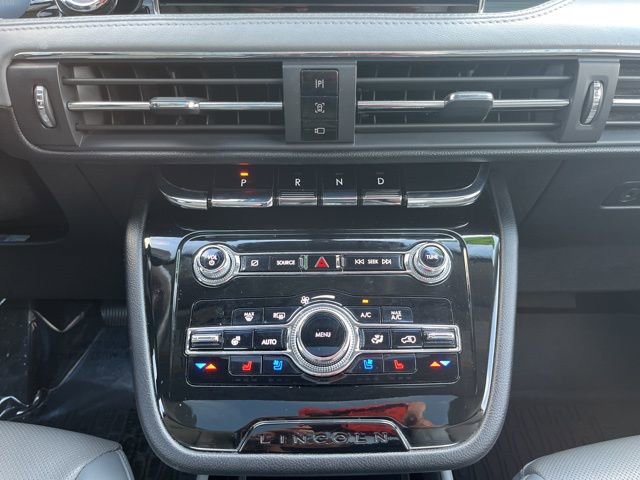 Used 2022 Lincoln Corsair Reserve w/ Sport Package image 21