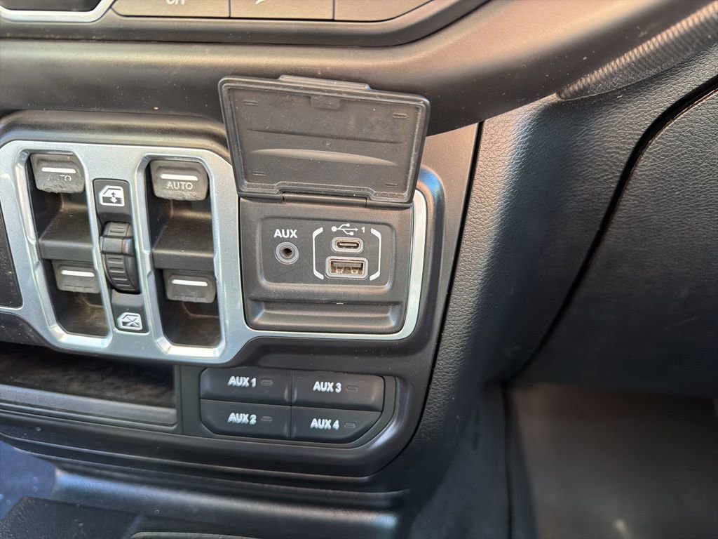 Used 2018 Jeep Wrangler Unlimited Sport S image 35
