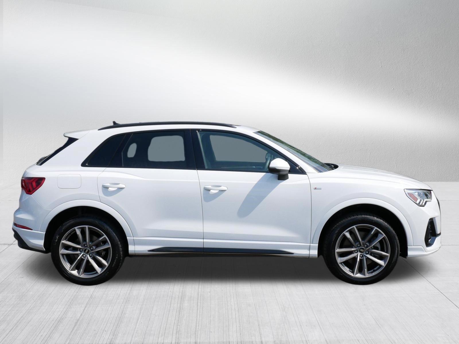 Used 2023 Audi Q3 2.0T Premium Plus w/ Premium Plus Package AWD/4WD image 8