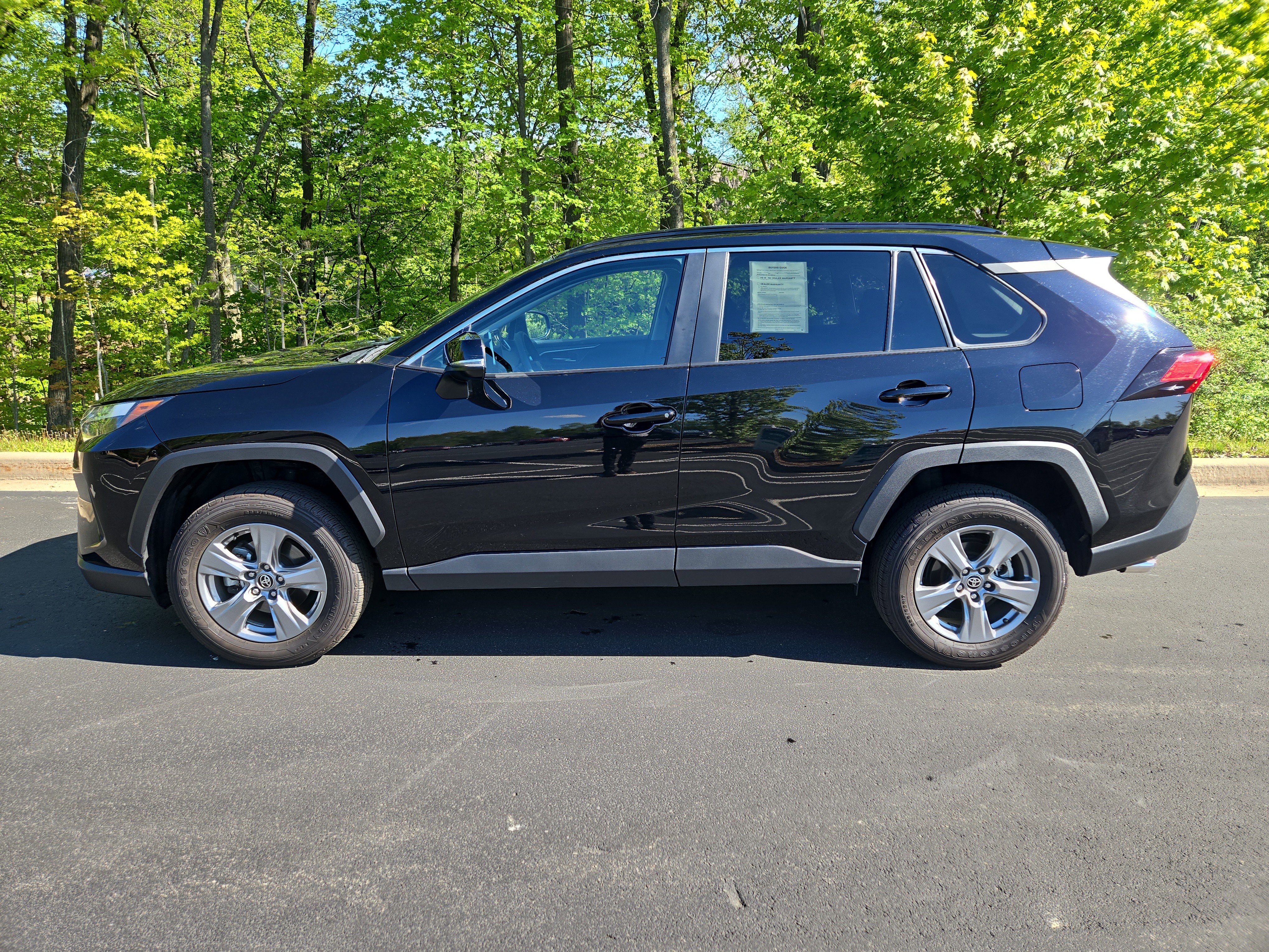 Used 2024 Toyota RAV4 XLE image 5