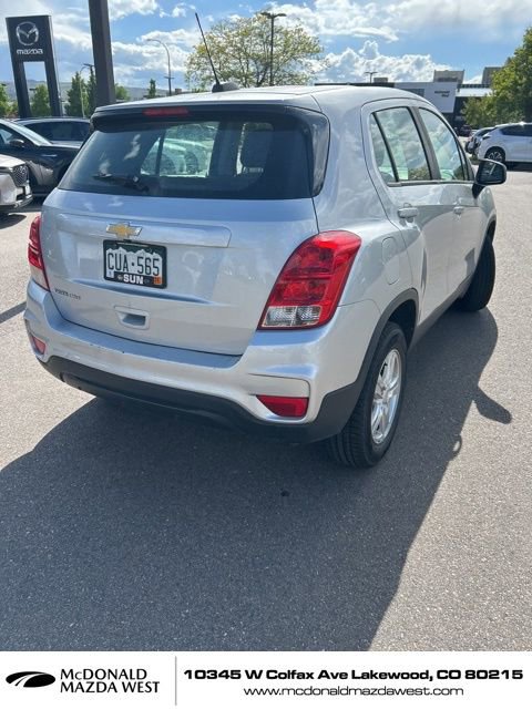 Used 2018 Chevrolet Trax LS AWD/4WD image 3