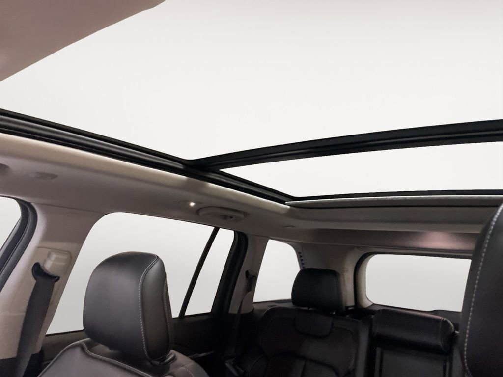 Used 2022 Jeep Grand Cherokee Limited 4xe image 18