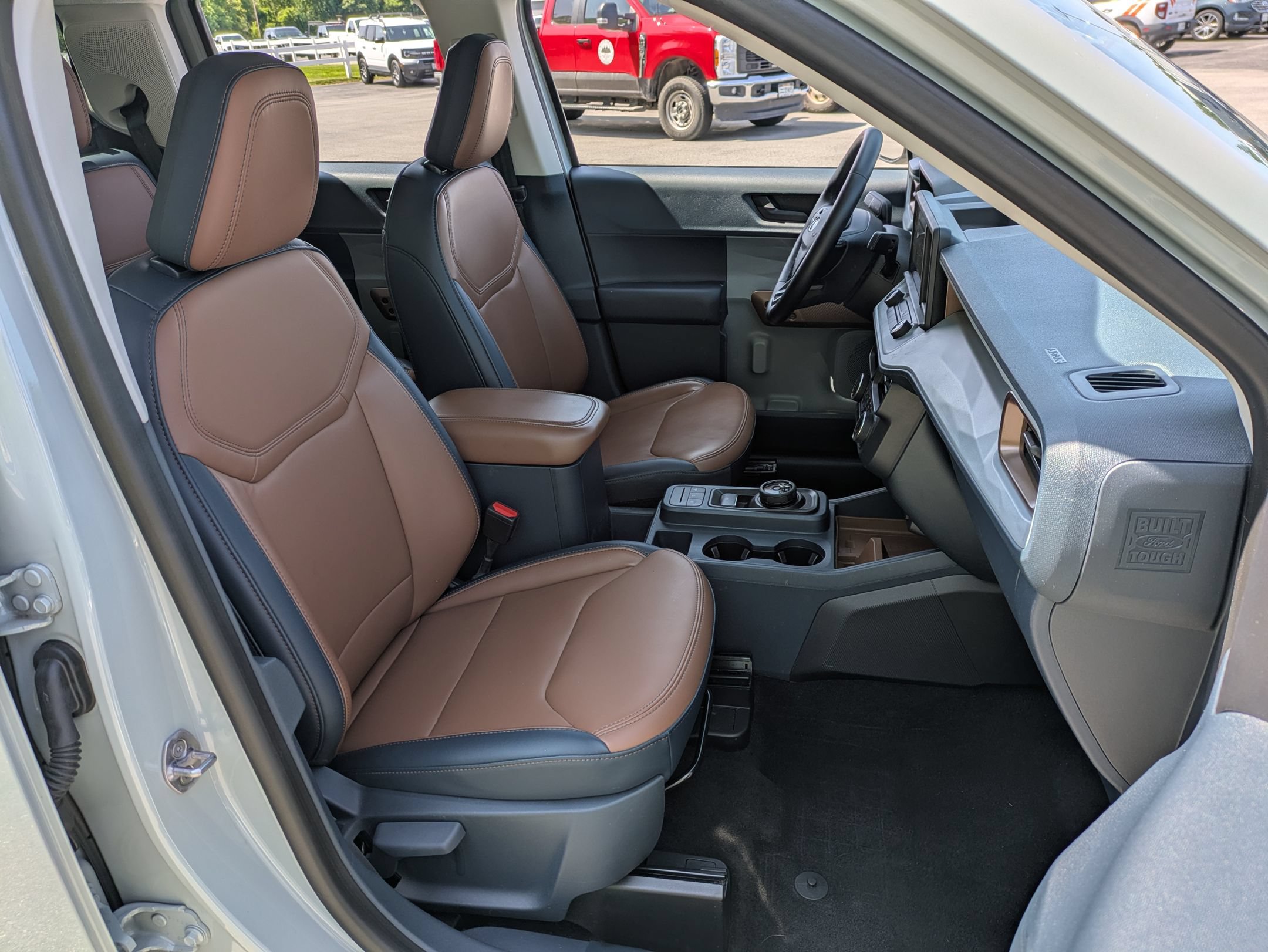 Certified 2024 Ford Maverick Lariat FWD image 21