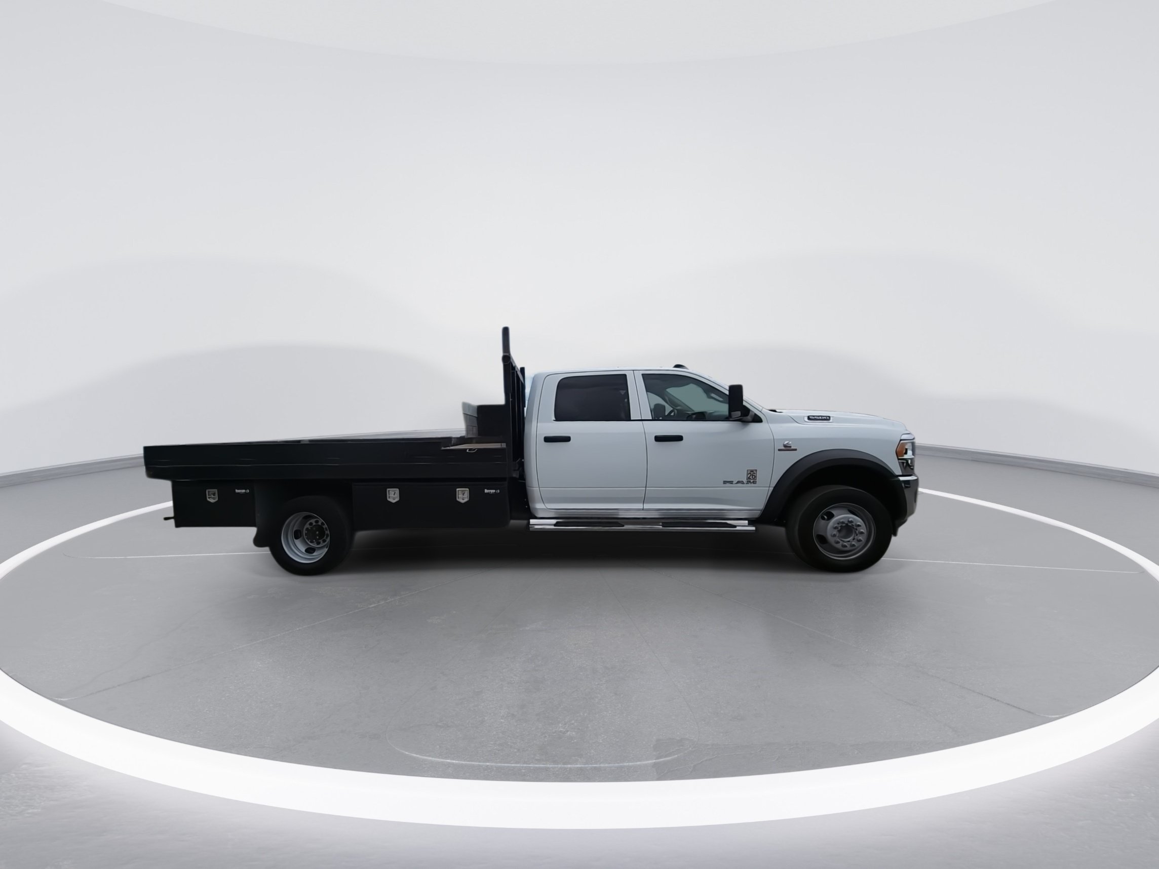 Used 2019 RAM 5500 Tradesman w/ Electrical Accessory Group AWD/4WD image 9