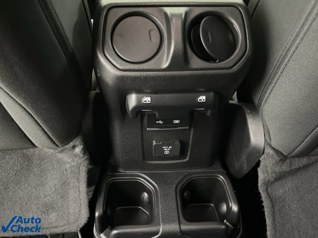 Used 2020 Jeep Wrangler Unlimited Sahara image 22