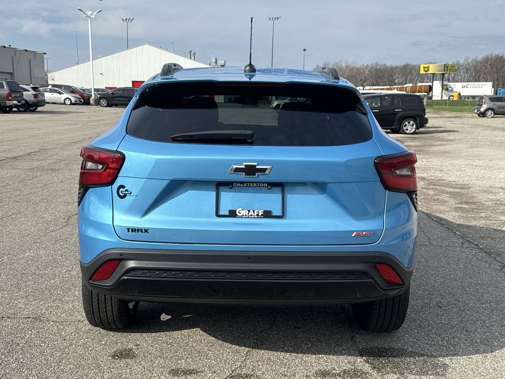 Certified 2025 Chevrolet Trax RS w/ Driver Confidence Package image 7