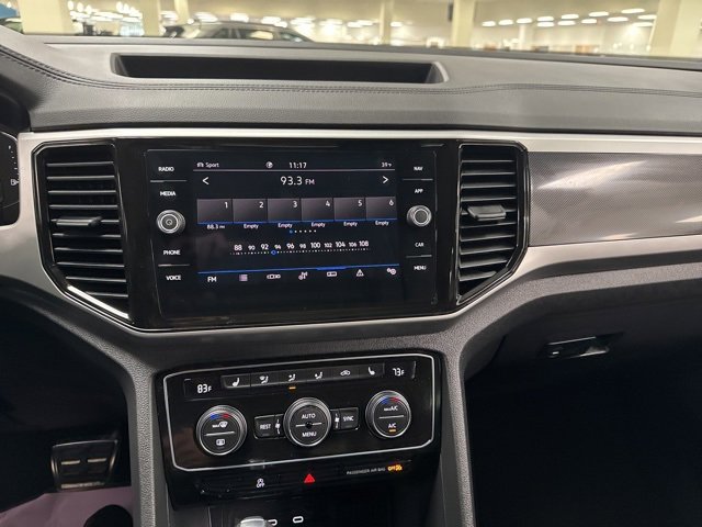 Used 2023 Volkswagen Atlas SEL R-Line image 32