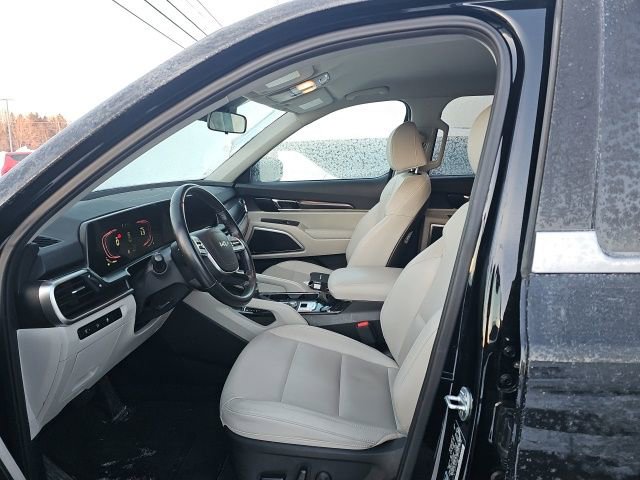 Used 2023 Kia Telluride S image 11