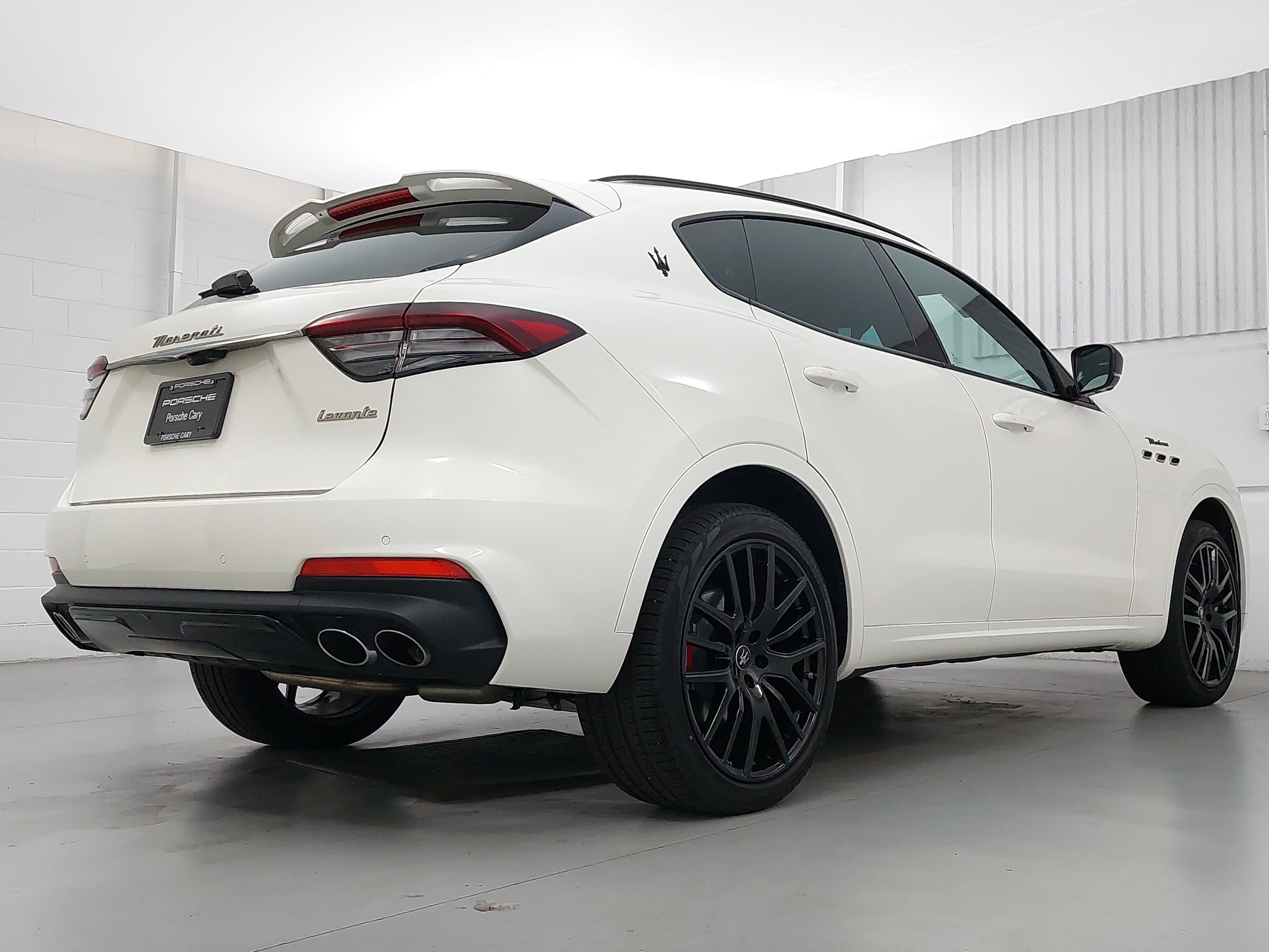 Used 2024 Maserati Levante Modena Ultima AWD/4WD image 7