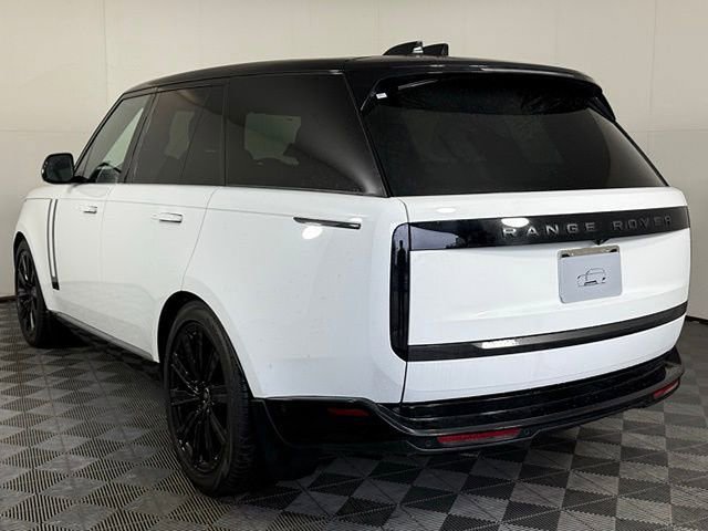 New 2025 Land Rover Range Rover SE image 4
