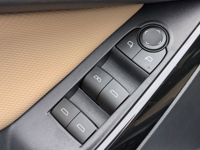 New 2026 Chevrolet Equinox ACTIV w/ Convenience Package III image 9