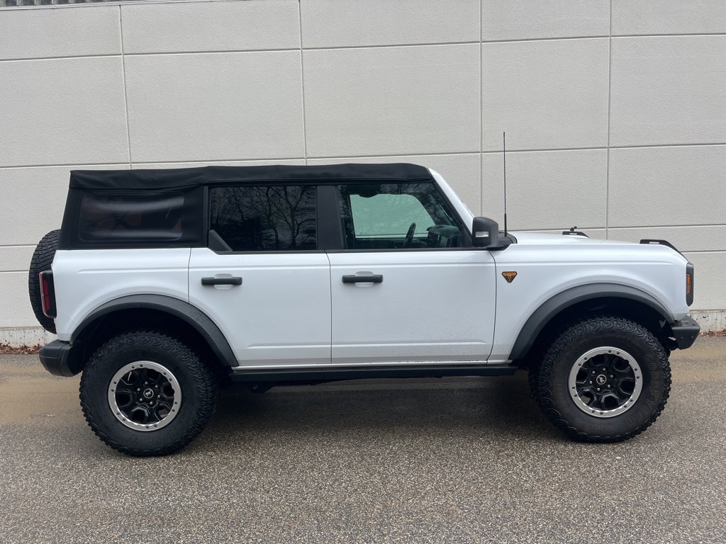 Certified 2022 Ford Bronco Badlands w/ Sasquatch Package AWD/4WD image 5