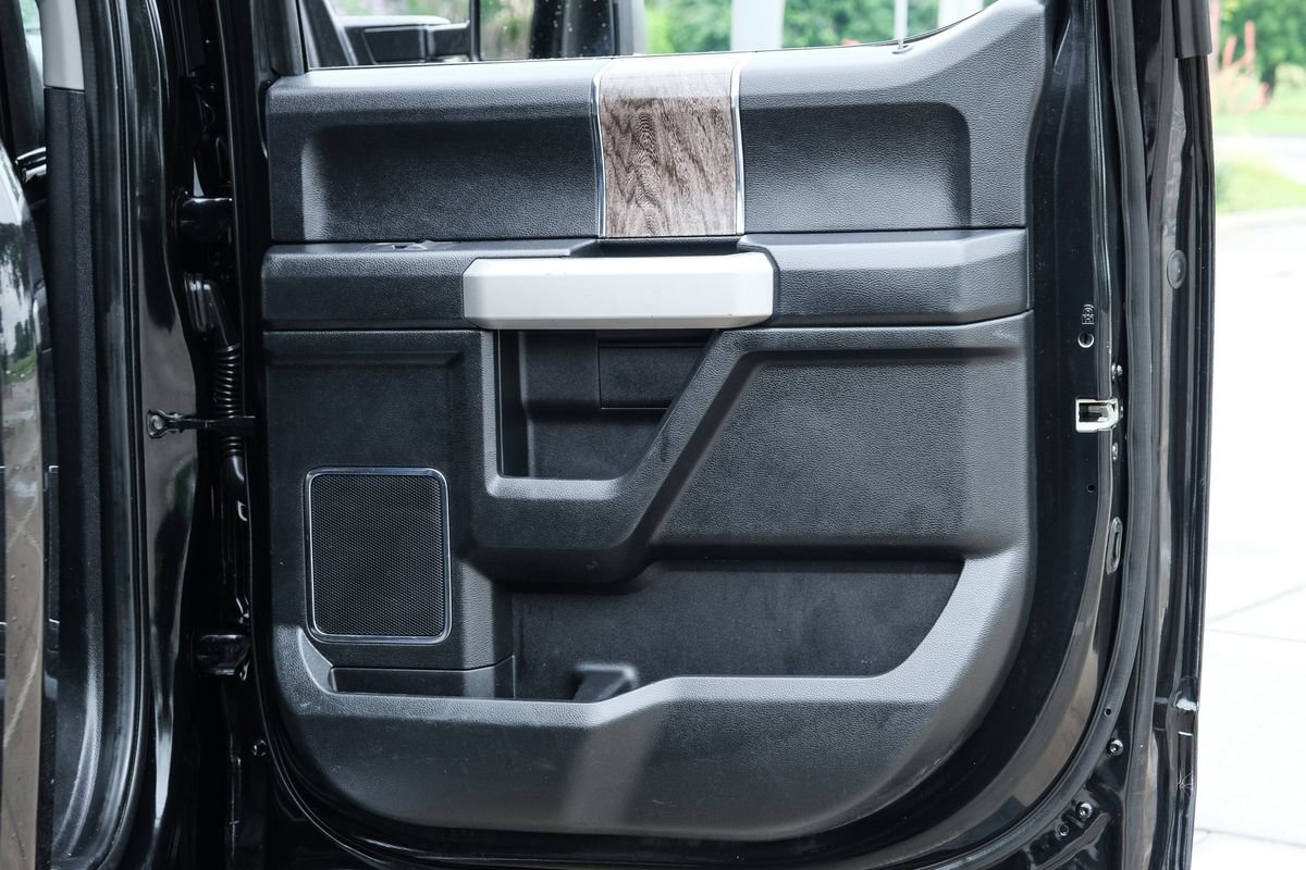 Used 2019 Ford F250 Lariat w/ Lariat Ultimate Package AWD/4WD image 33