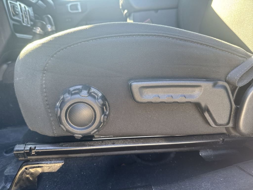 Certified 2018 Jeep Wrangler Unlimited Sport S image 15