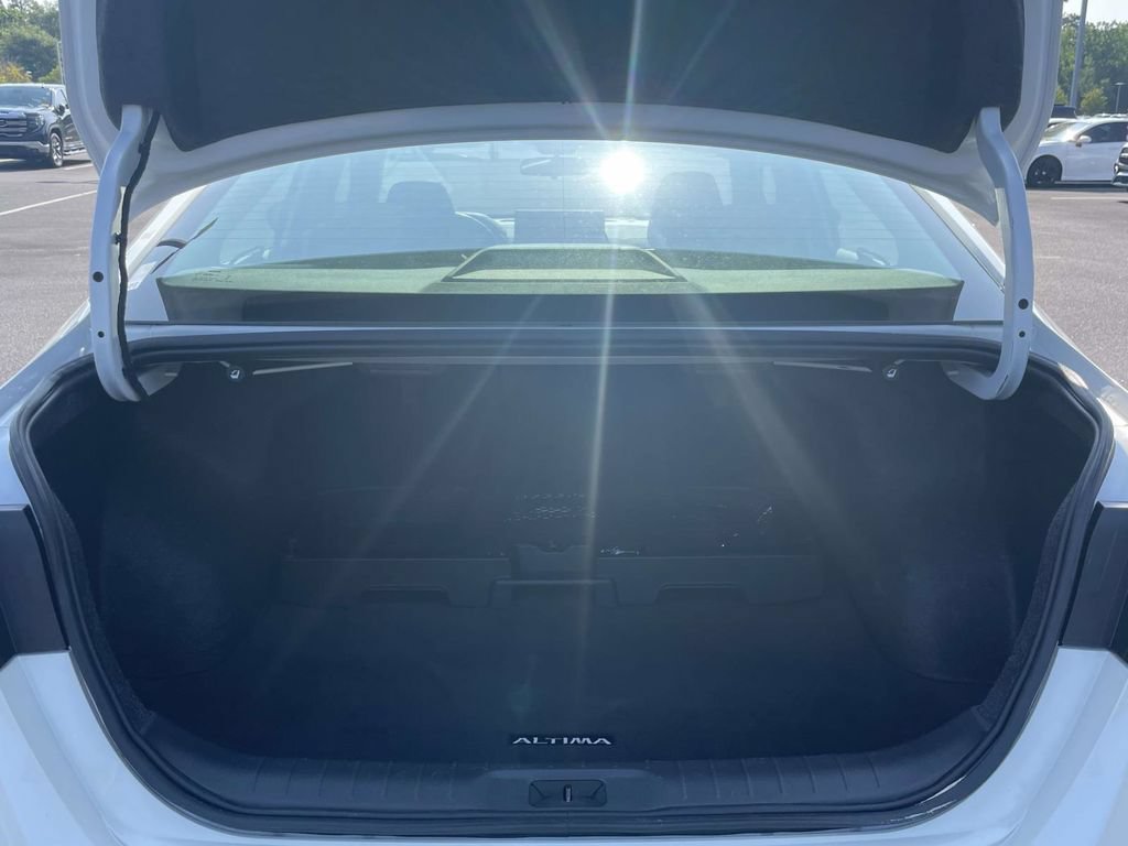 Used 2023 Nissan Altima 2.5 SV w/ SV Premium Package AWD/4WD image 9
