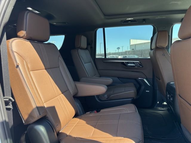 New 2026 Chevrolet Suburban High Country image 13