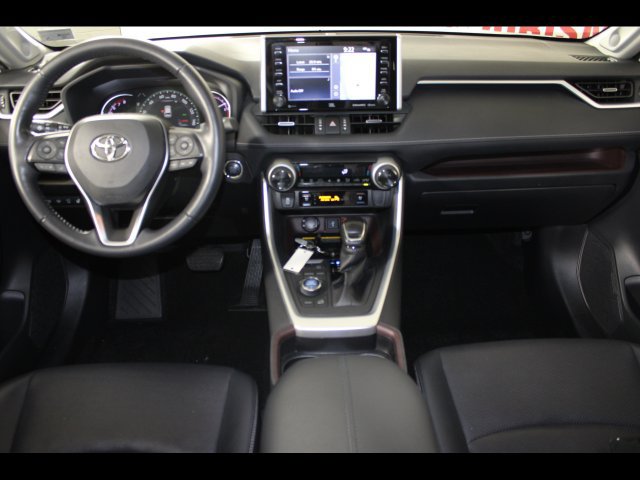 Used 2020 Toyota RAV4 Limited AWD/4WD image 15