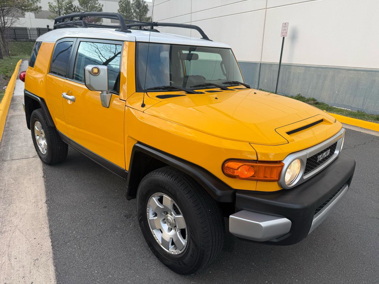 Used 2007 Toyota FJ Cruiser 4WD image 12