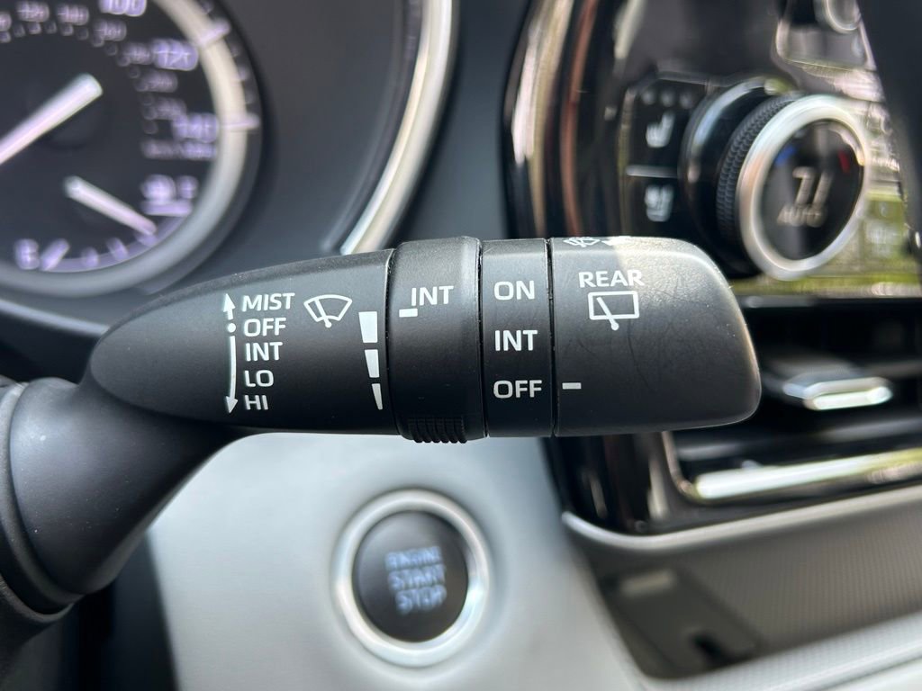 Used 2021 Toyota Highlander Limited image 54