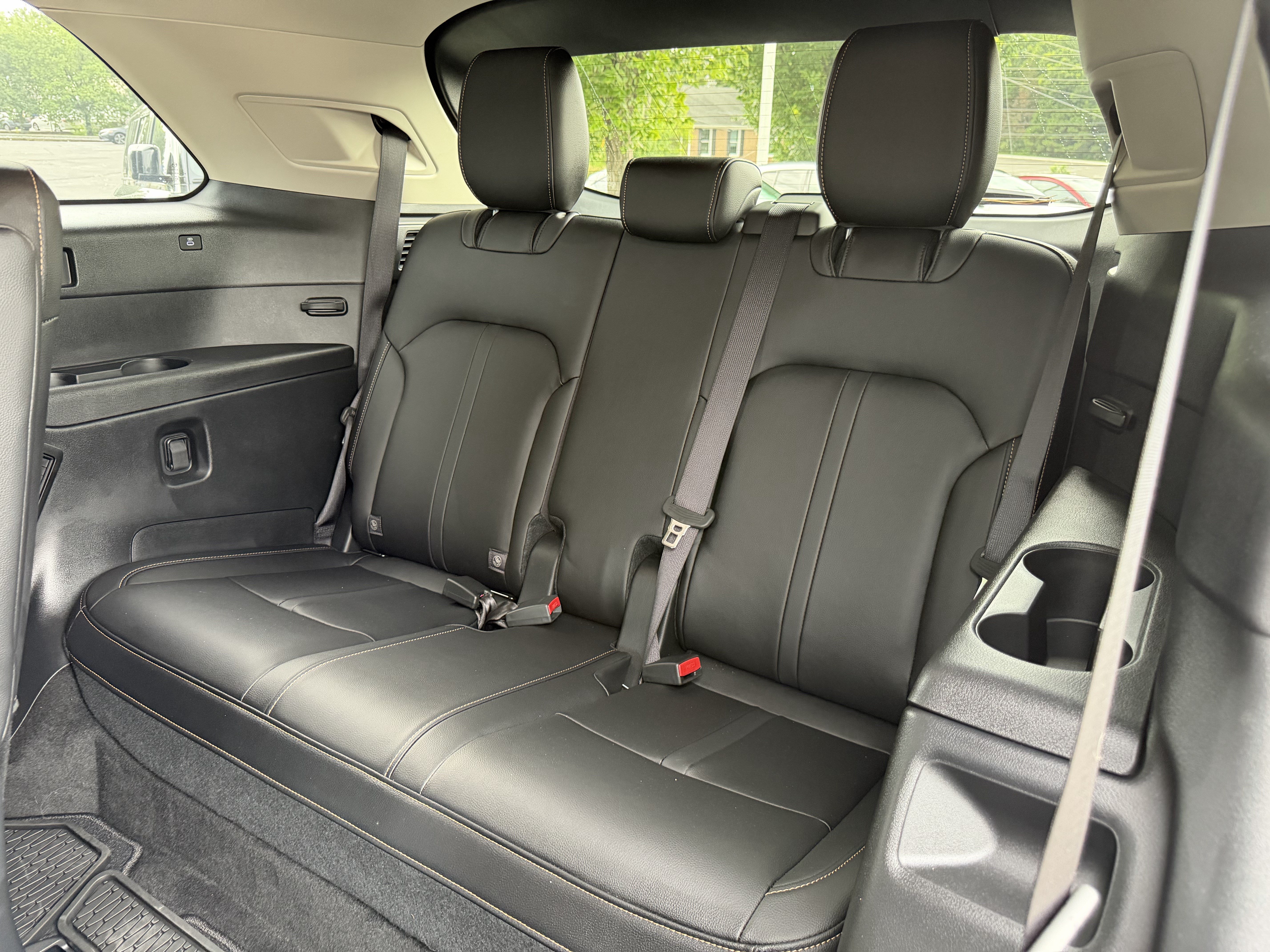 Used 2025 MAZDA CX-90 Plug-In Hybrid w/ Preferred AWD/4WD image 33