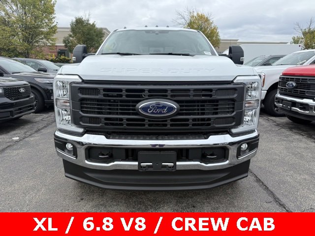New 2026 Ford F250 XL w/ XL Chrome Package image 2