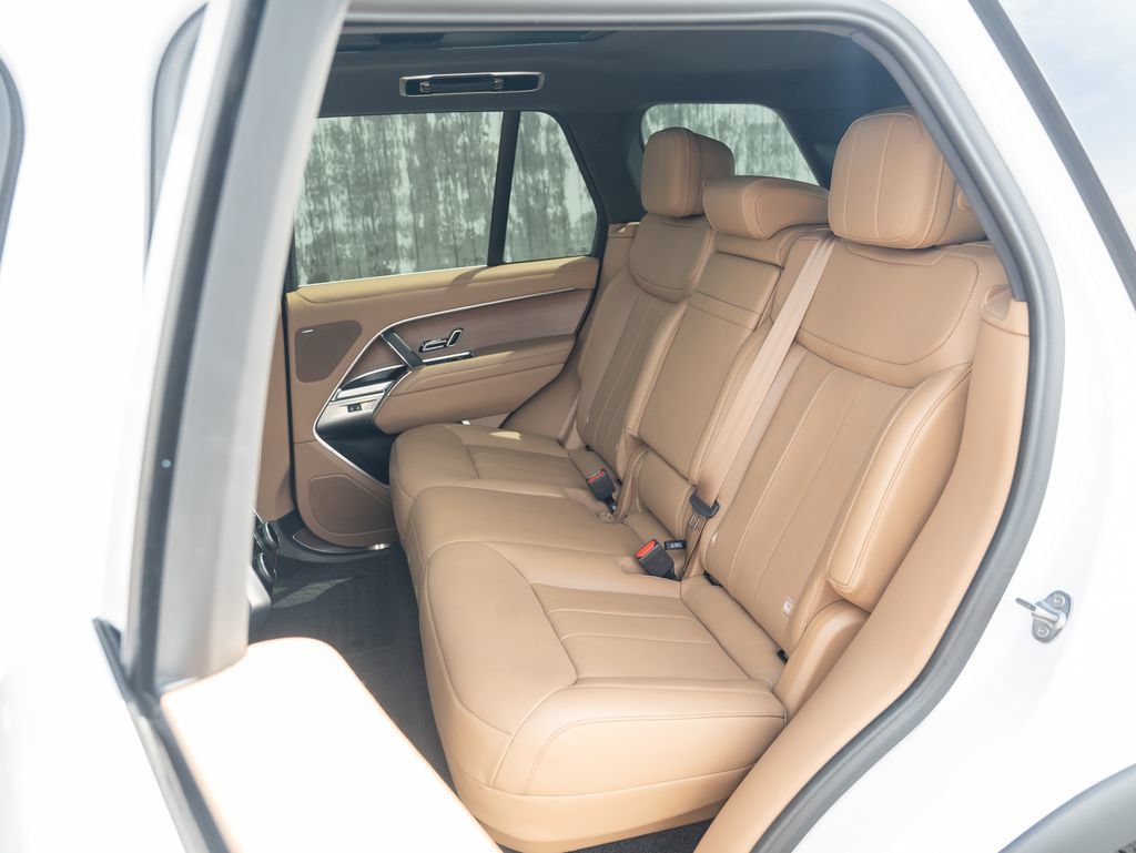 Used 2023 Land Rover Range Rover SE AWD/4WD image 36